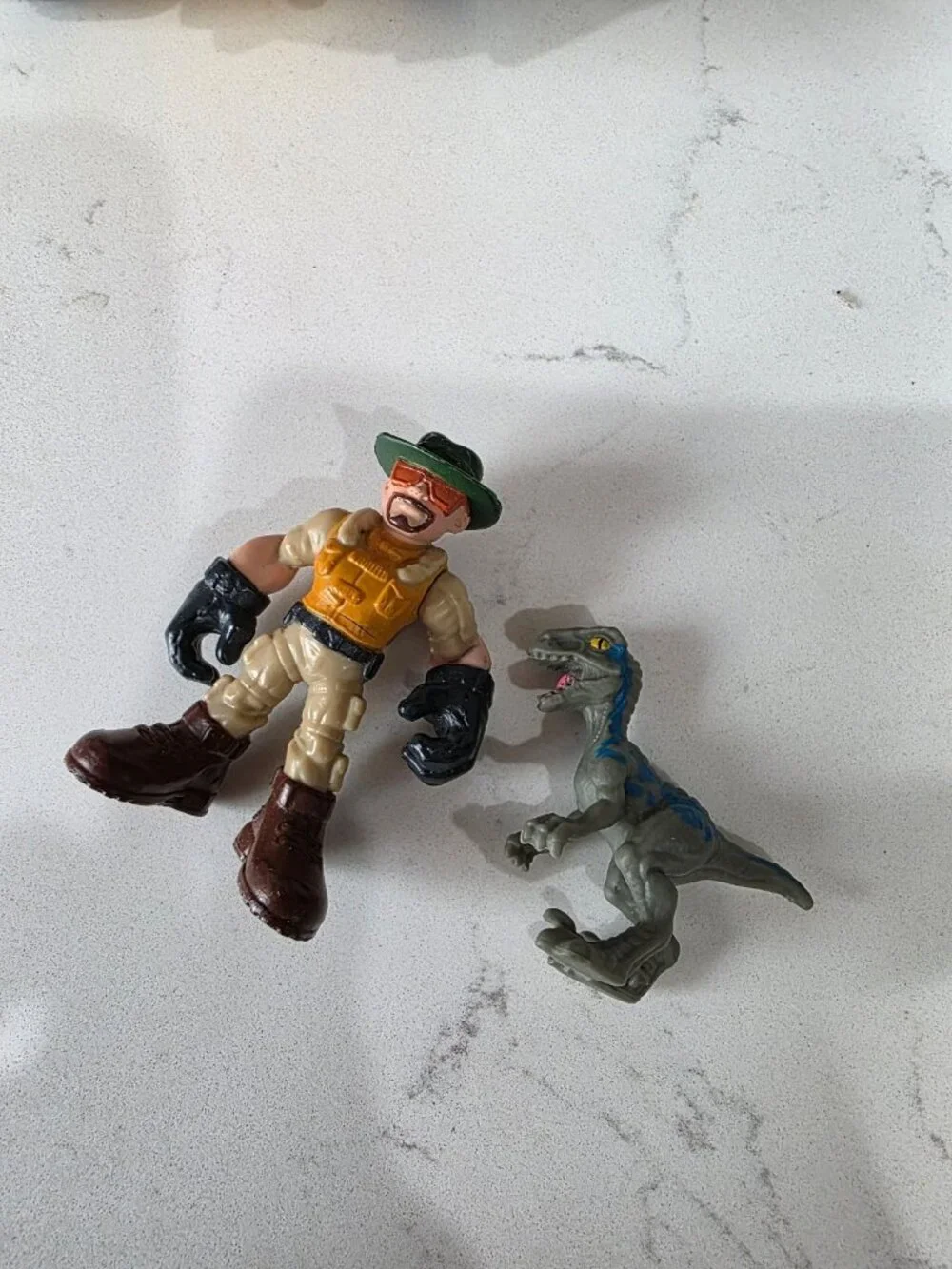Fisher-Price Imaginext Jurassic World set Jeep w/ Figure & Velociraptor